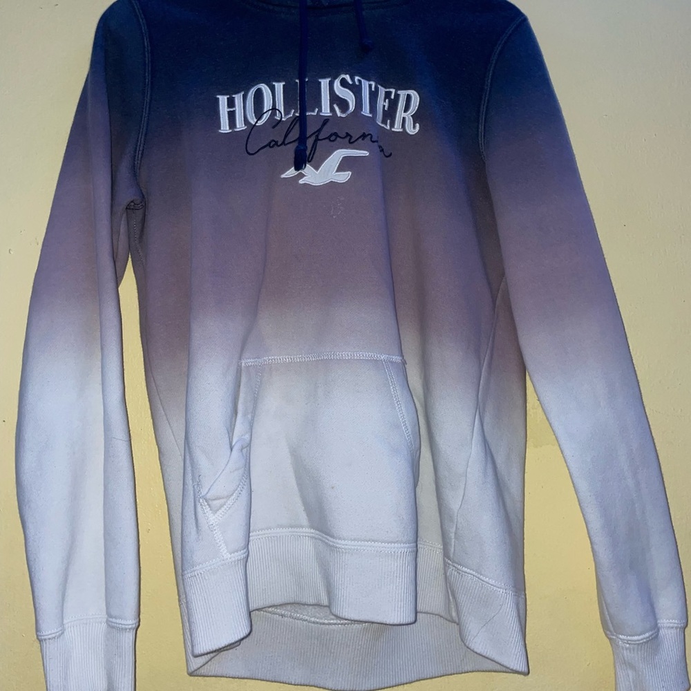 Womens hollister ombré hoodie, wore once, size medium